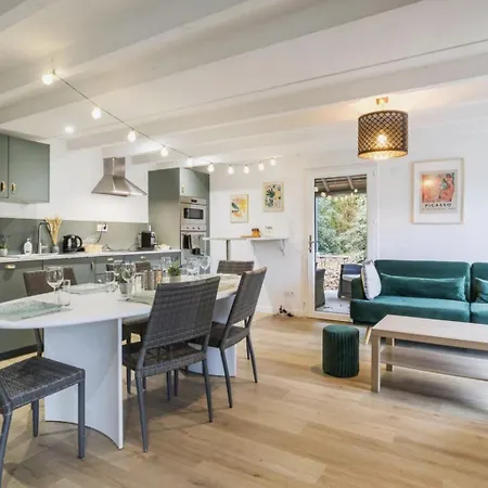 Au Vert, Maison De à Treillières, Proche De Nantes *